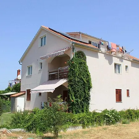 Apartment Kraj 8247d Dobropoljana